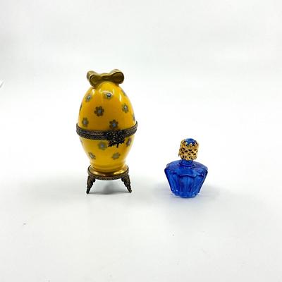 Sale Photo Thumbnail #419: Measurements:
3" Height, 1.5" Diameter