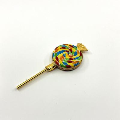 Sale Photo Thumbnail #427: Measurements:
5.5" in length, 2.5" in diameter