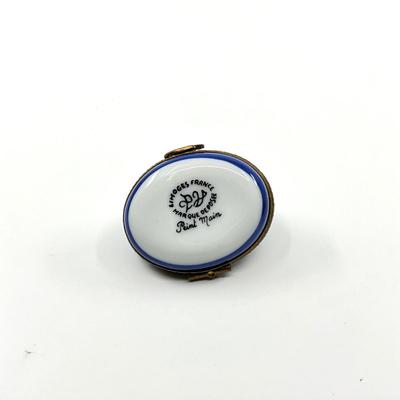 Sale Photo Thumbnail #438: Measurements:
1.75'" in width, 1.5" in depth, 1" in height