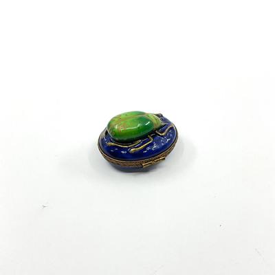 Sale Photo Thumbnail #436: Measurements:
1.75'" in width, 1.5" in depth, 1" in height