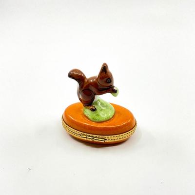 Sale Photo Thumbnail #440: Measurements:
2.25" in height, 2.25" in width