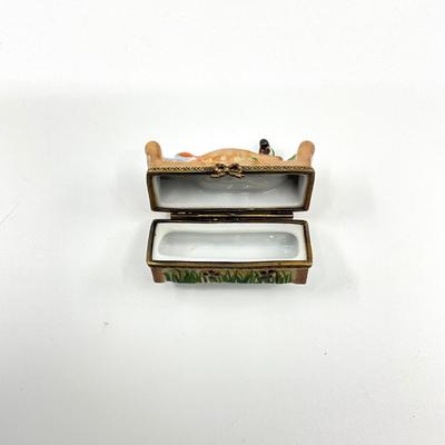 Sale Photo Thumbnail #449: Signed by M.G.
Measurements:
2.25" in width, 1.75" in height