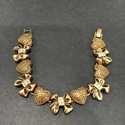 Super cute vintage bracelet