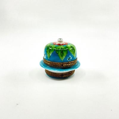Sale Photo Thumbnail #456: Measurements:
1.25" in diameter, 1.75" in height