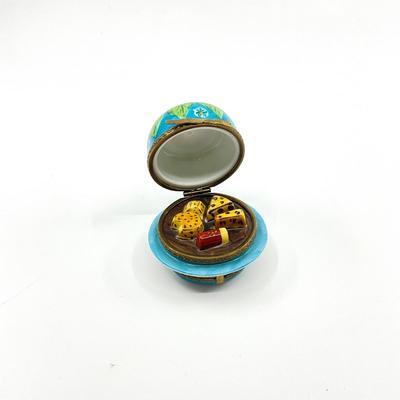 Sale Photo Thumbnail #457: Measurements:
1.25" in diameter, 1.75" in height