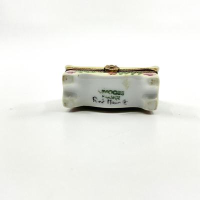 Sale Photo Thumbnail #463: Measurements:
2" in width, 2.25" in height