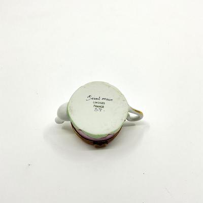 Sale Photo Thumbnail #487: Signed by S.P.
Measurements:
2.75" in length, 1.25" in height