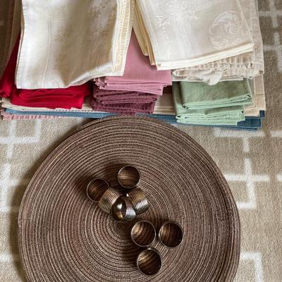 Placemats and cloth napkins