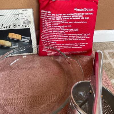 Pie plate, cracker server and more