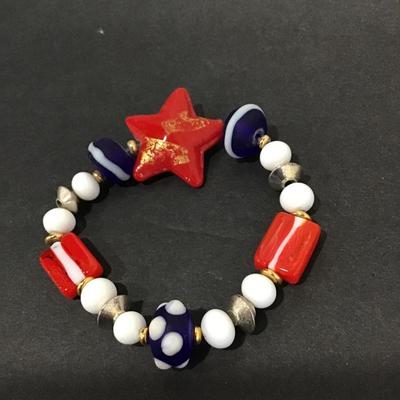 Cute Vintage Red white and blue Fourth of July patriotic glass beaded stretch bracelet, white milk glass