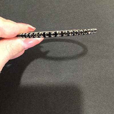 Very pretty Black glass rhinestone bangle bracelet. Very nice.