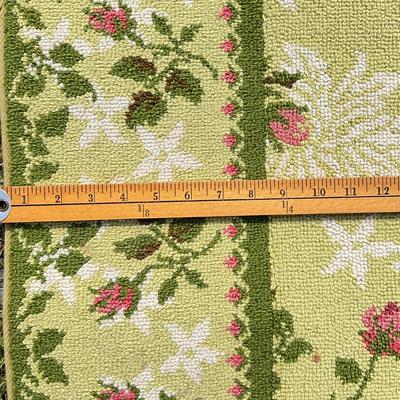 Sale Photo Thumbnail #564: Measurements:
8' 9" in width, 12' 10" in length
Very good condition.