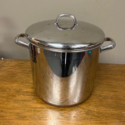 Nice Boiling Pot