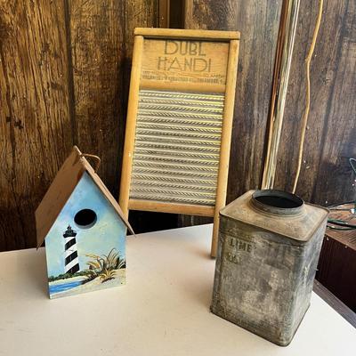 Lot 285 Vintage decor
