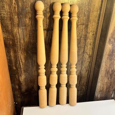 Lot 286 4 matching spindles