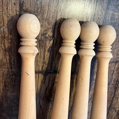 Lot 286 4 matching spindles