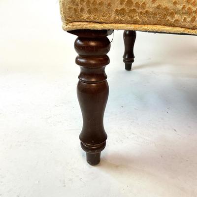 Sale Photo Thumbnail #580: Measurements:
44" in width, 32" in depth, 17" in height