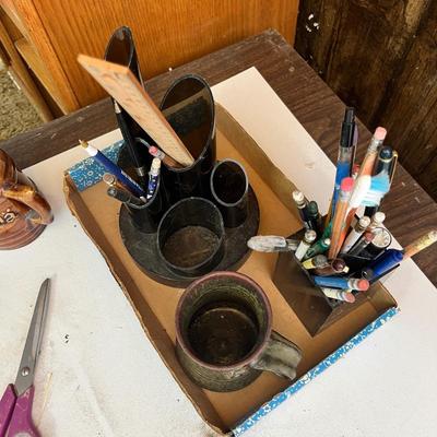 Lot 290 Desk items