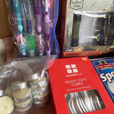 Disposable items & Tupperware canister