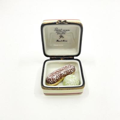 Sale Photo Thumbnail #601: Measurements:
1.5" in width, 1.5" in height