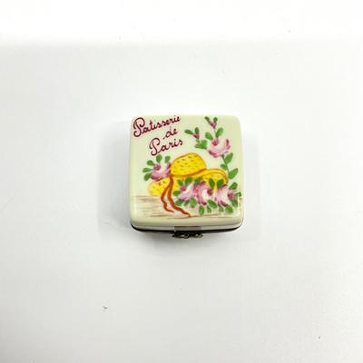Sale Photo Thumbnail #600: Measurements:
1.5" in width, 1.5" in height