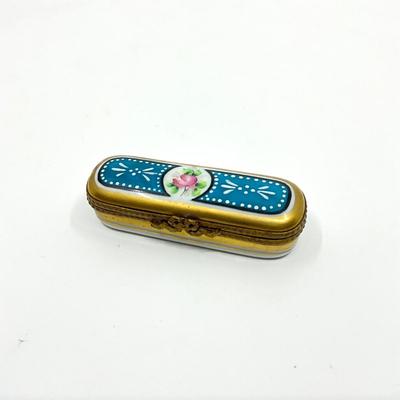 Sale Photo Thumbnail #602: Signed by Pierre Vieille 
Measurements:
3" in length, 0.5" in height