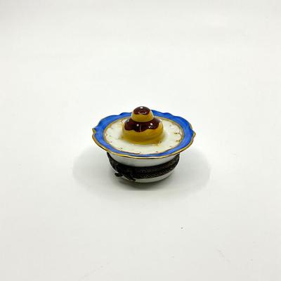 Sale Photo Thumbnail #634: Signed by C.P.
Missing drink trinket
Measurements:
2" in diameter, 1" in height