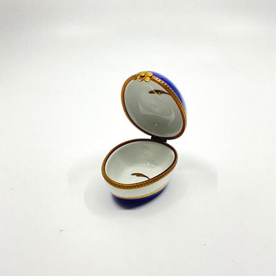 Sale Photo Thumbnail #677: measurements:
2.5" in length, 1.5 in in height