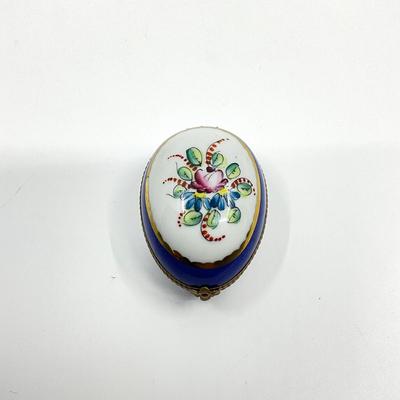 Sale Photo Thumbnail #676: measurements:
2.5" in length, 1.5 in in height
