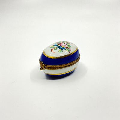 Sale Photo Thumbnail #679: measurements:
2.5" in length, 1.5 in in height