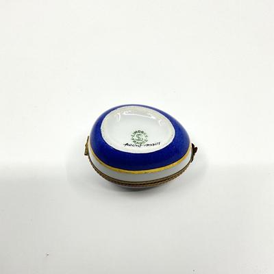 Sale Photo Thumbnail #678: measurements:
2.5" in length, 1.5 in in height