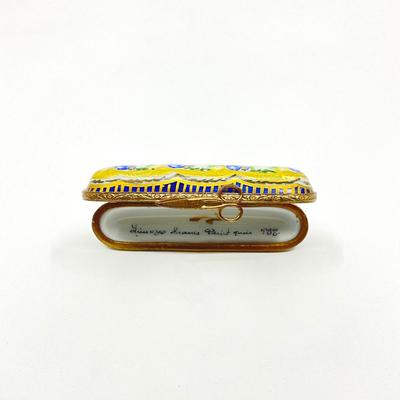 Sale Photo Thumbnail #692: Measurements:
2.5" in length
