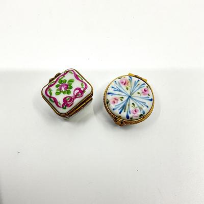 Sale Photo Thumbnail #713: measurements:
0.75" in width, 0.75" in depth, 0.75" in height