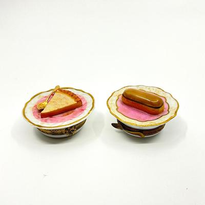Sale Photo Thumbnail #724: Measurements:
2" in diameter, 0.75" in height