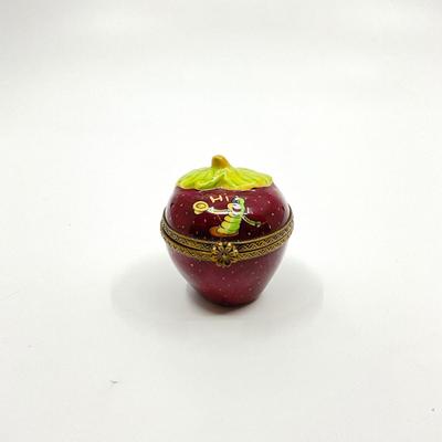 Sale Photo Thumbnail #732: Signed by G.V.
Measurements:
2" in height, 1.75" in diameter
