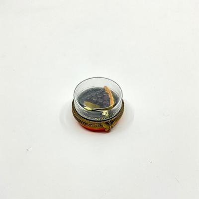 Sale Photo Thumbnail #735: measurements:
1.5" in diameter, 1" in height