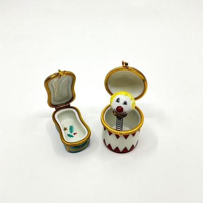 Sale Photo Thumbnail #741: Measurements:
2" in height, 1.5" in diameter