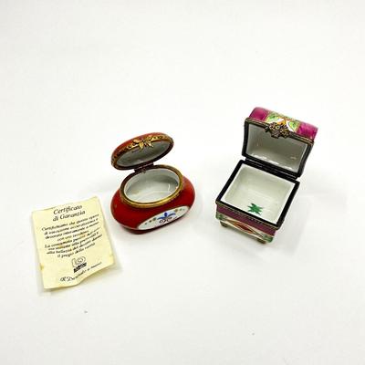 Sale Photo Thumbnail #755: Comes with small piece of paper in foreign language.
Measurements:
1.5" in width, 1.75" in height
