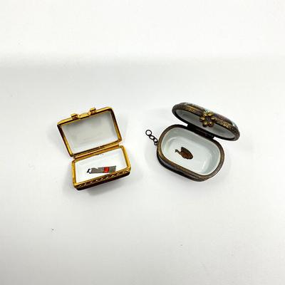 Sale Photo Thumbnail #760: One of the suitcases has a broken bottom
Other suitcase has broken chain
Measurements:
Biggest Trinket measures 1.5" in width, 1.25" in depth, 1.5" in height