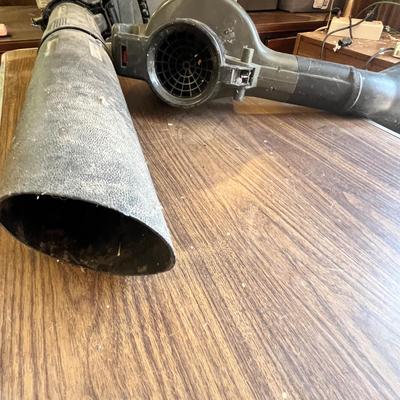 Lot 306 Leaf blower