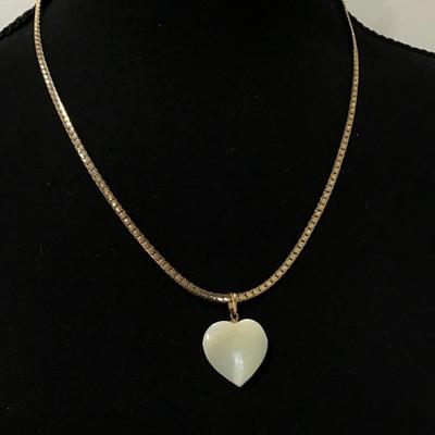 Vintage gold tone chain & Mother of pearl Heart pendant
