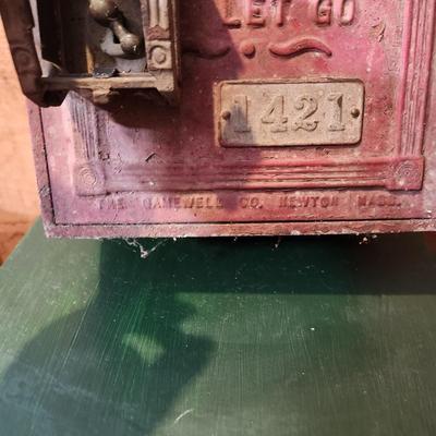 Vintage Cast Iron Gamewell Fire Alarm Call Box Insides intact Box # 1421