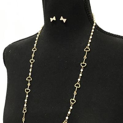 Really cute gold toned faux, pearl necklace and earrings