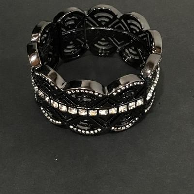 Gunmetal, gray rhinestone stretch bracelet