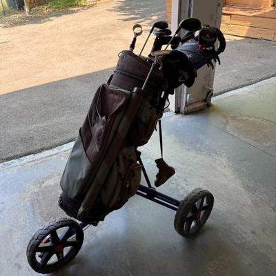 Sale Photo Thumbnail #459: Complete set of Callaway clubs including drivers, irons, putter, and Clicgear cart. Great for beginners or casual golfers.