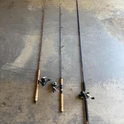 Sale Photo Thumbnail #474: Various sizes of rods including spinning and baitcasting reels. All reels crank smoothly.