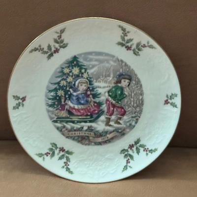Lot 192F: Christmas Vinyl Record Collection w/ Royal Doulton Christmas Plate