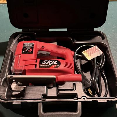 Lot 213B: Skil Saw 4470 w/ Case