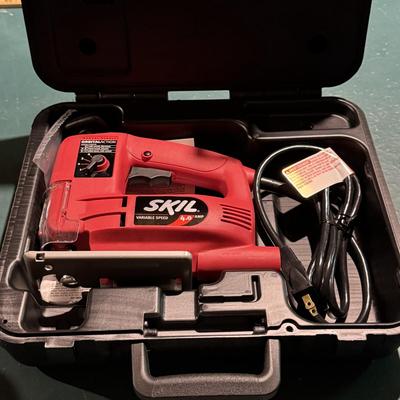 Lot 213B: Skil Saw 4470 w/ Case