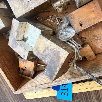Lot 314 Assortment of parts